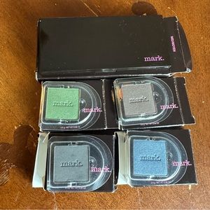 Avon Mark Eyeshadows with Palette Case